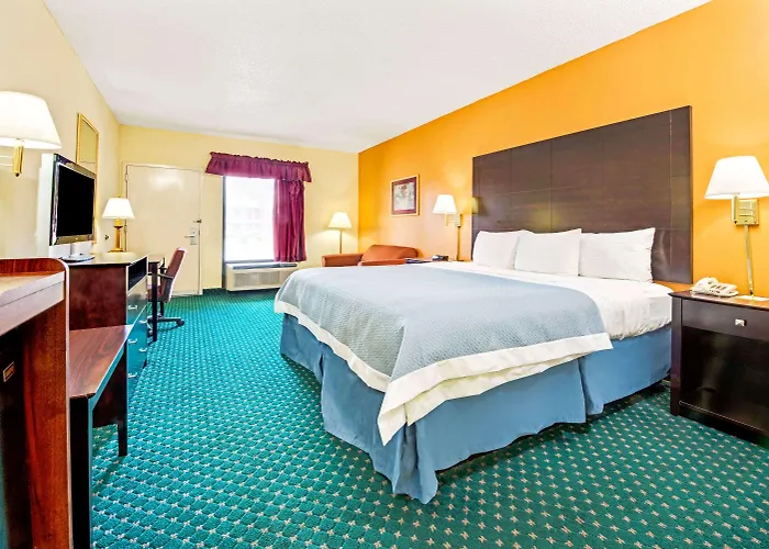 Days Inn By Wyndham Covington